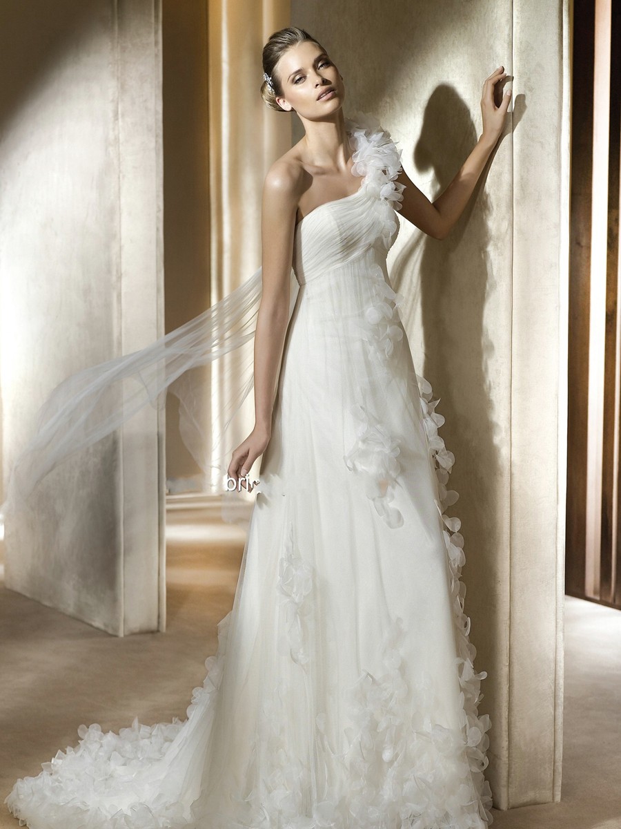 Wedding Dress Materials And How To Use Them