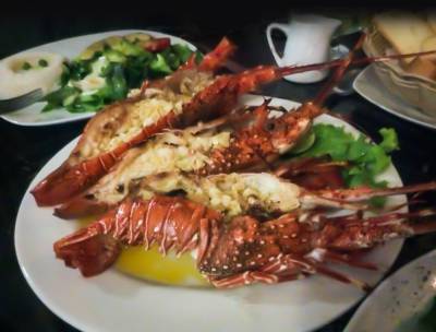 b2ap3_thumbnail_Aqua_lobsterdinner_20150325-193959_1.jpg