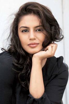 b2ap3_thumbnail_Huma-Qureshi.jpg