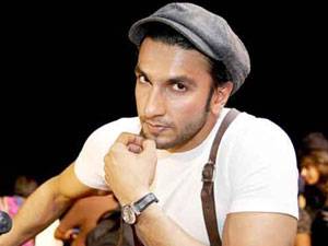 b2ap3_thumbnail_Ranveer-Singh-Gives-Real-Emotion-By-Enduring-Pain-In-Lootera.jpg