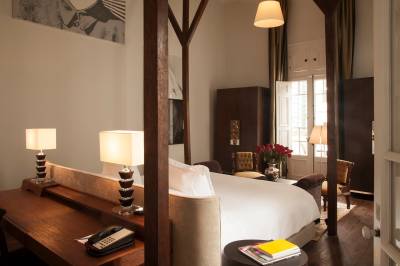 b2ap3_thumbnail_Hotel-B_Bedroom.jpg