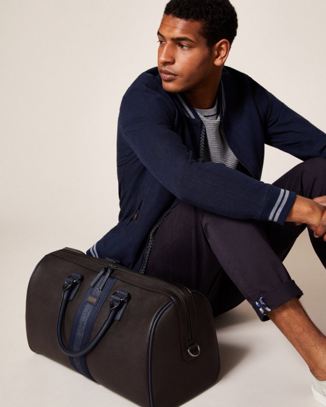 Stylish Bags and Backpacks For Men | A Guide Before You Buy